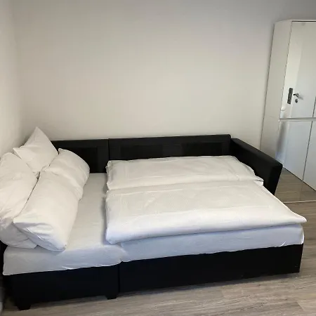 1,5 In S-bahn Naehe, 35 Qm, Max 4 Pers, Zentral, Private Terasse, Internet 250 Mbit Apartment Gaertringen